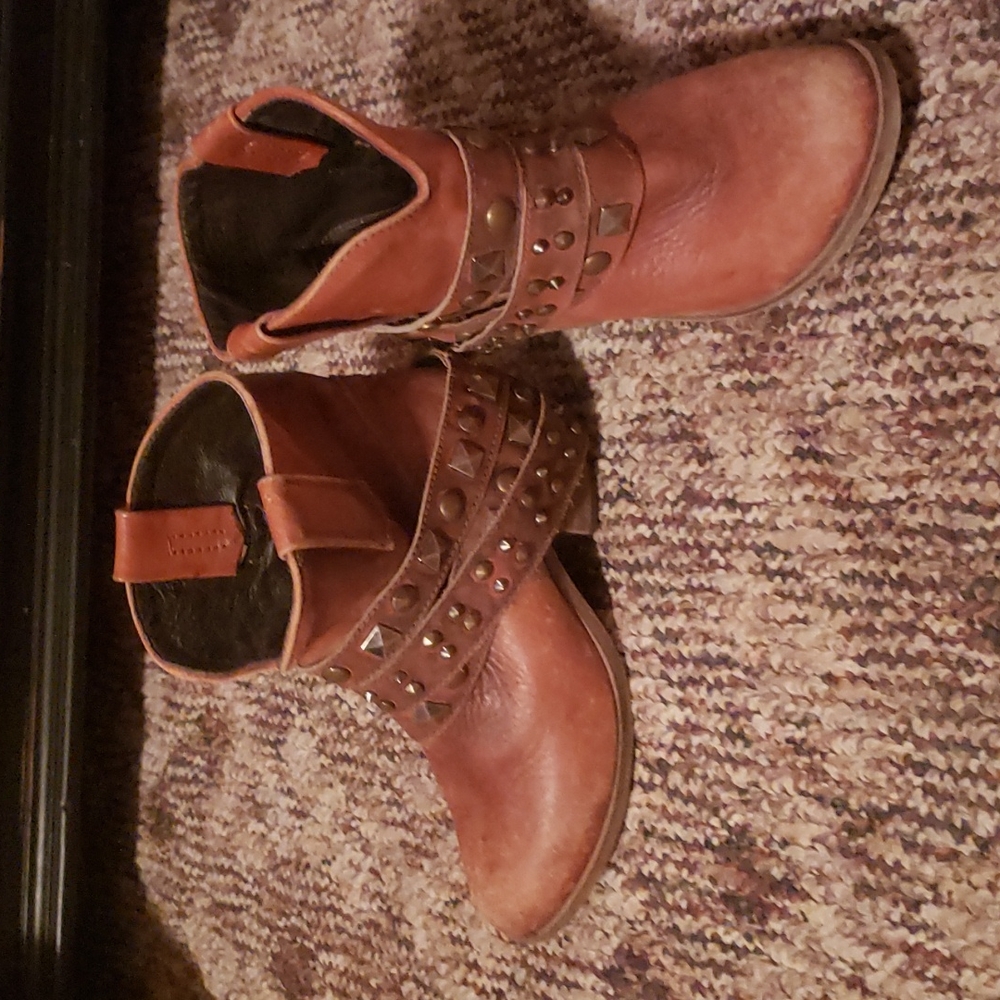 Corral leather bootie size 8